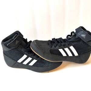 Adidas size 13k wrestling shoes
